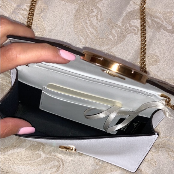 BRAND NEW!! Fendi Leather Belt Bag/Shoulder Bag with Chain - Picture 3 of 7